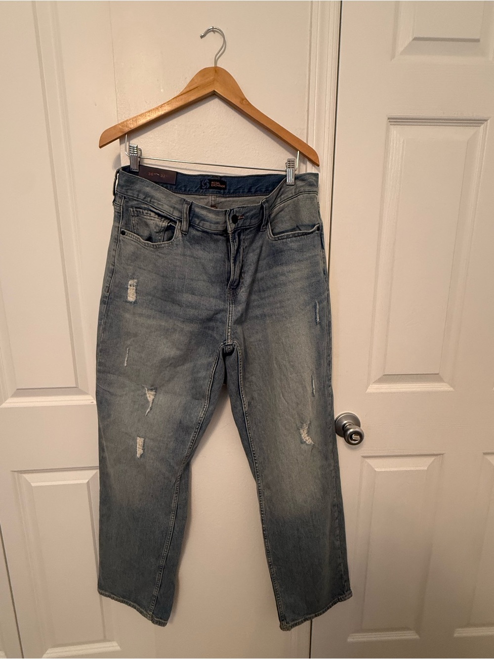 Relaxed Fit Distressed Men's Jeans - Light Blue
